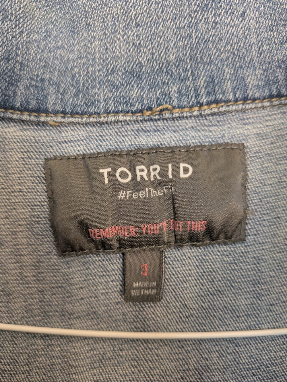Torrid Cropped Denim Vest Sz 3 - Picture 6 of 13
